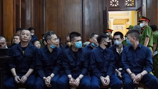 Cho “bác thằng bần” vay tiền đánh bạc bằng… niềm tin