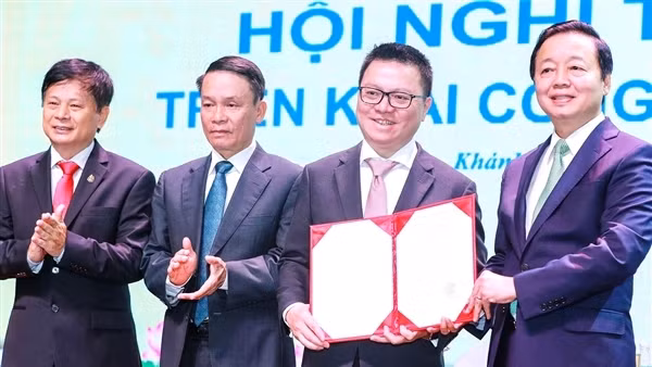 Xây dựng nền báo chí, truyền thông chuyên nghiệp, nhân văn và hiện đại