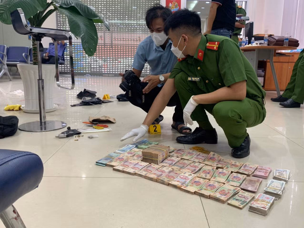 Bài&nbsp;học kinh nghiệm trong công tác bảo vệ&nbsp;ngân hàng -0
