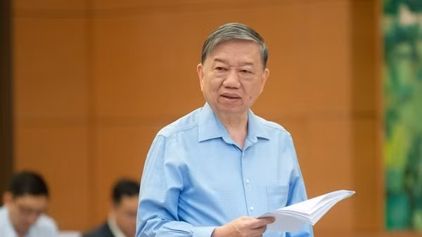 Đề nghị sớm thông qua Luật Trật tự an toàn giao thông đường bộ, bảo đảm an toàn hơn cho người dân