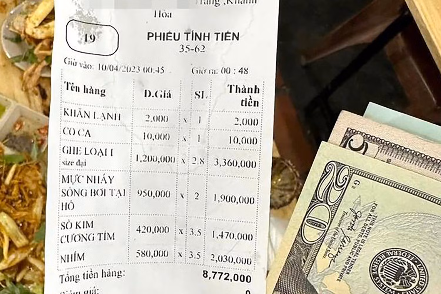 Kiểm tra nhà hàng ở Nha Trang bị tố “chặt chém” du khách nước ngoài -0