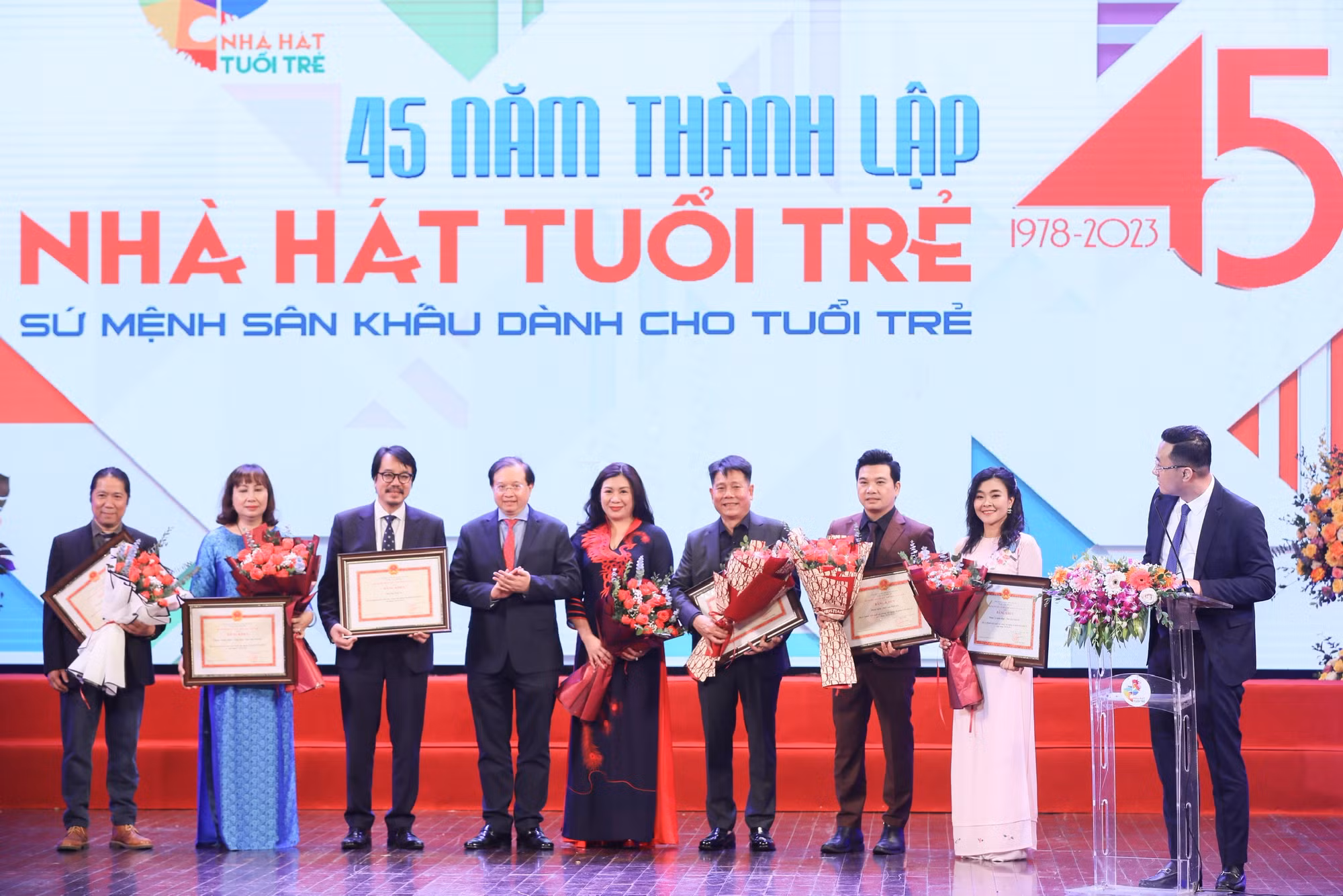 Nhà hát Tuổi trẻ - 45 năm thực hiện sứ mệnh sân khấu dành cho thanh thiếu nhi -0