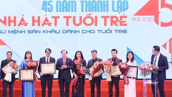 Nhà hát Tuổi trẻ - 45 năm thực hiện sứ mệnh sân khấu dành cho tuổi trẻ