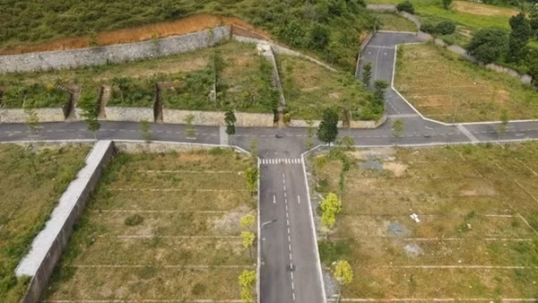 Bộ Tư pháp “tuýt còi” văn bản đề nghị dừng chia tách thửa của Hà Nội