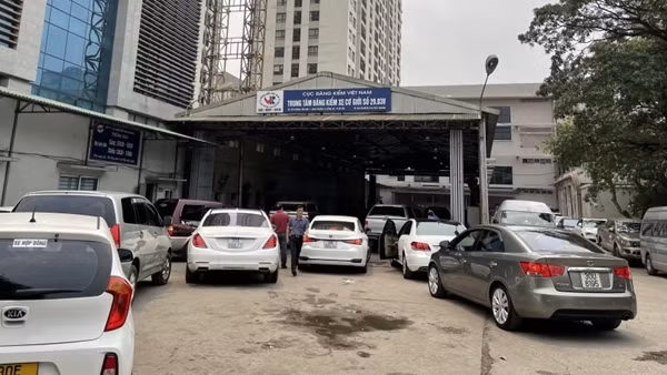 Nhiều trung tâm đăng kiểm vẫn làm khó dân