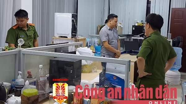 Khám xét Chi cục đăng kiểm số 8 tại TP Cần Thơ