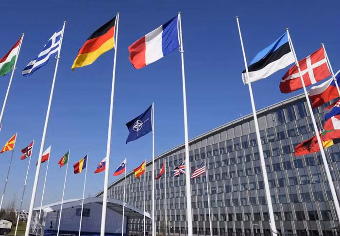 Bước ngoặt lịch sử của NATO -0