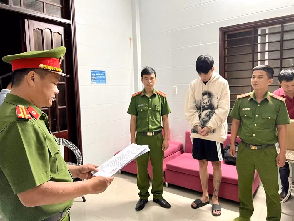 Chặt đứt đường dây ma túy dạng “khay”, “kẹo” từ Lào về Huế -0
