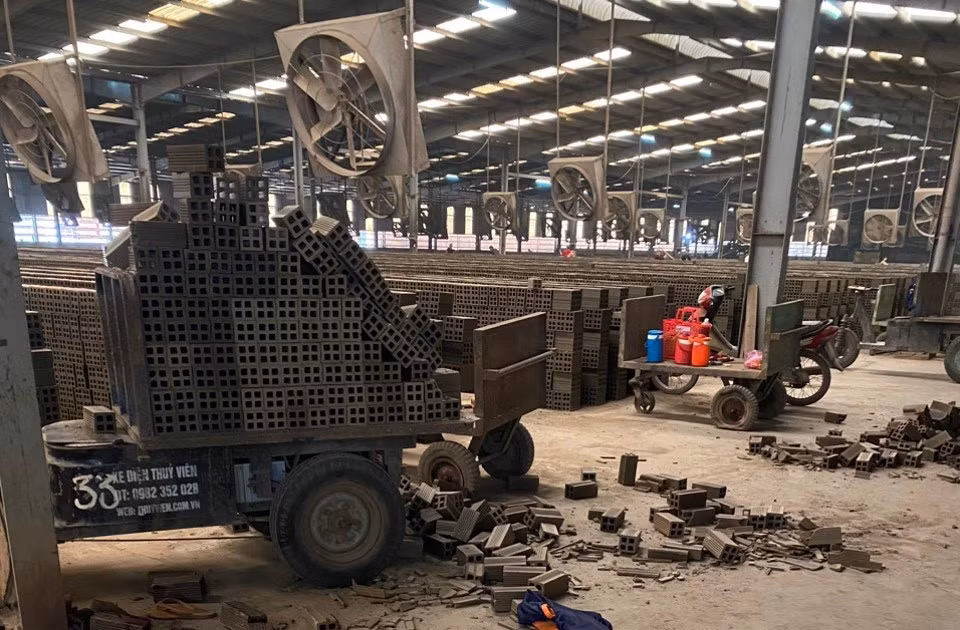 Tai nạn trong xưởng&nbsp;gạch, 1 người thiệt mạng -0