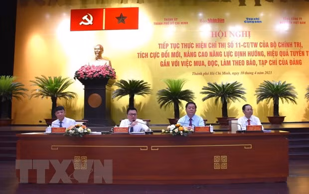 Đổi mới để tăng tính hấp dẫn của báo và tạp chí Đảng -0