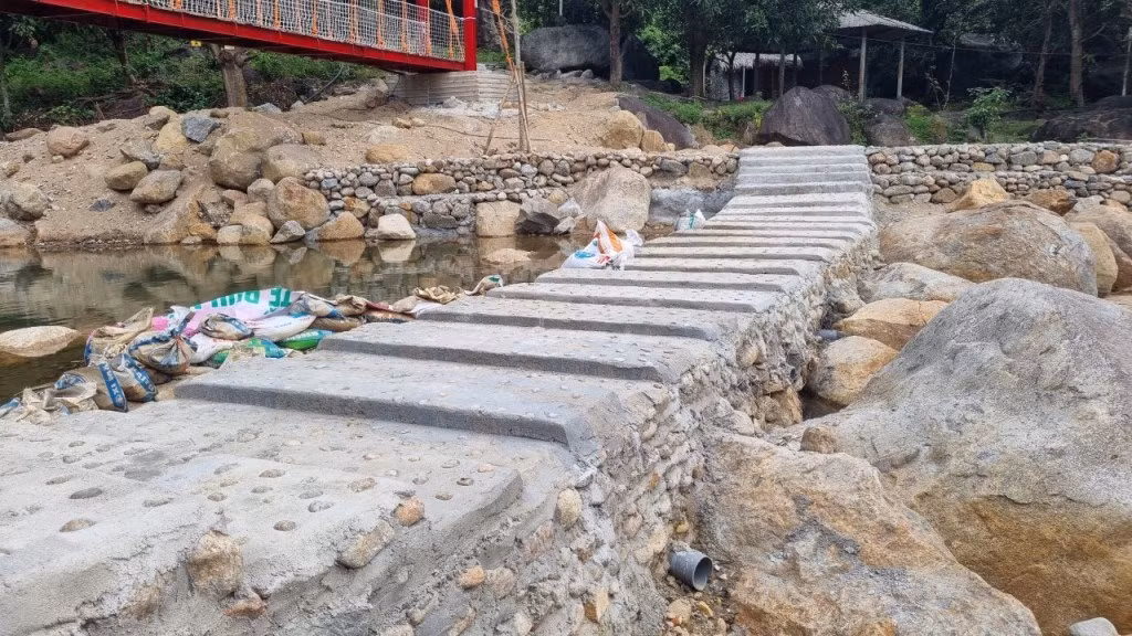 Đà Nẵng xử lý các công trình xây dựng phục vụ du lịch sai phạm qua báo chí phản ánh -0