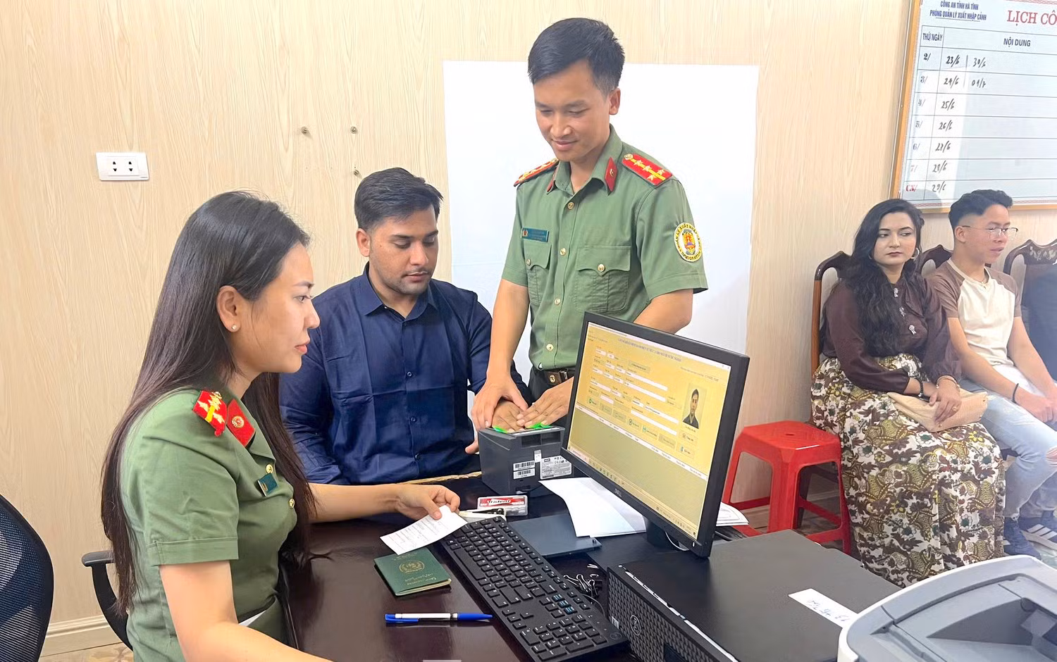 Hà Tĩnh hoàn thành cấp 100% tài khoản định danh điện tử mức 2 cho người nước ngoài -0