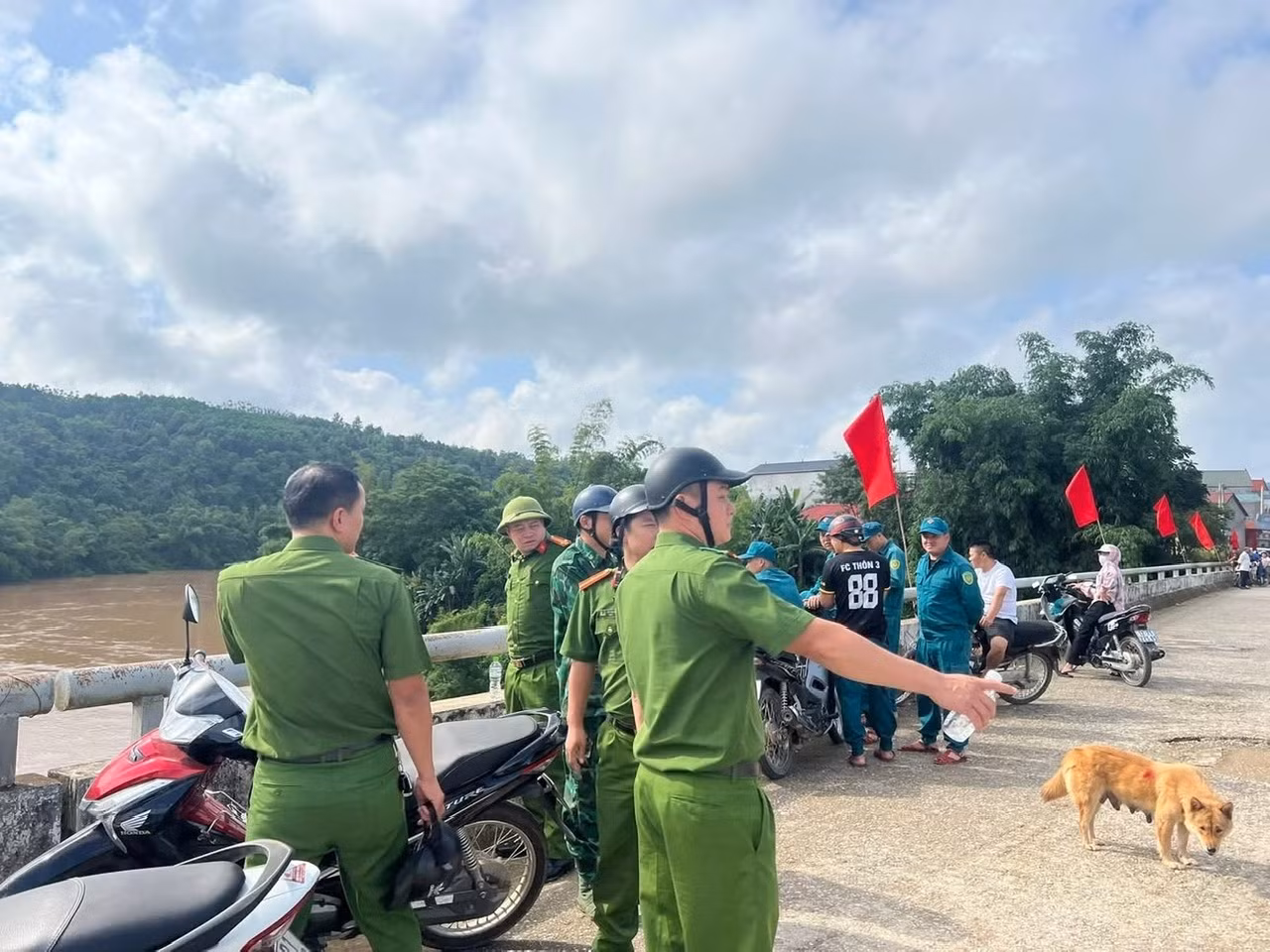 Chưa tìm thấy tung tích nạn nhân bị đuối nước, mất tích trên sông Kỳ Cùng -1