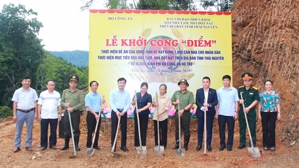 Bộ Công an tổ chức khởi công "điểm", hỗ trợ Thái Nguyên xoá 1.000 nhà tạm
