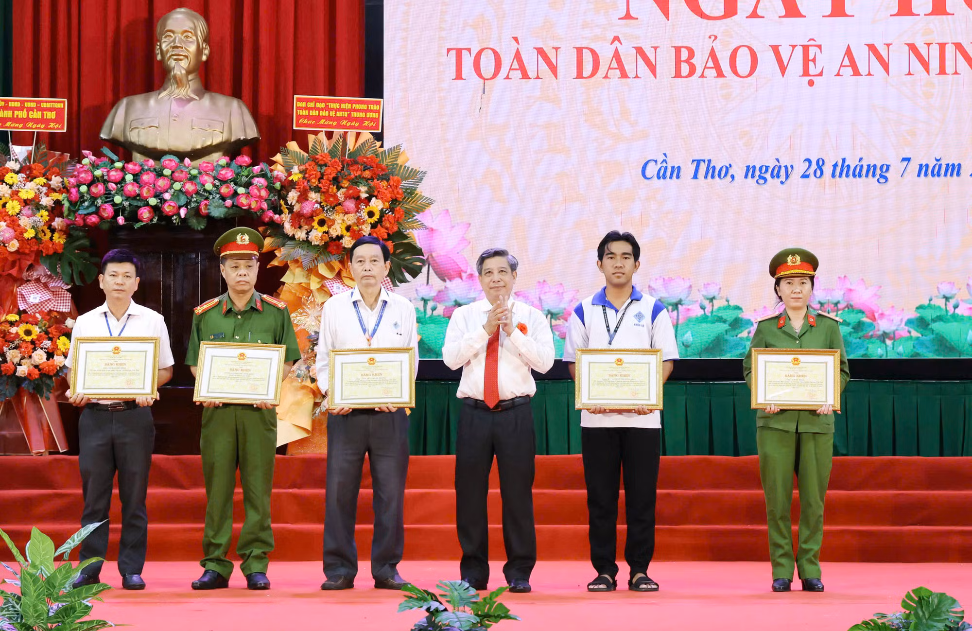 Phong trào Toàn dân bảo vệ An ninh Tổ quốc tại Cần Thơ ngày càng đi vào chiều sâu và lan toả -1