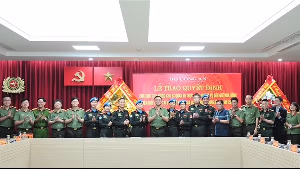 6 sĩ quan CAND thực hiện nhiệm vụ gìn giữ hòa bình tại Phái bộ MINUSCA