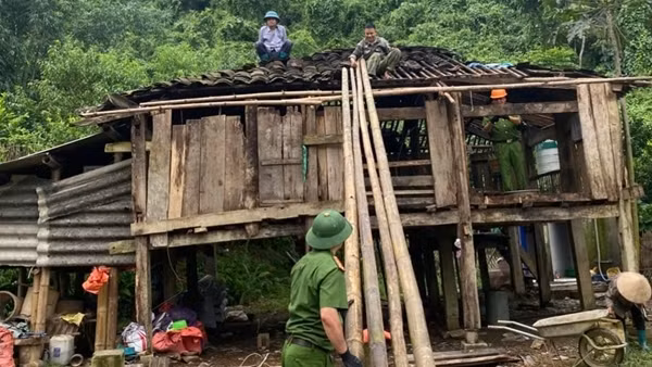 Công an tỉnh Thái Nguyên tăng tốc hỗ trợ người dân xóa hàng nghìn nhà tạm, nhà dột nát