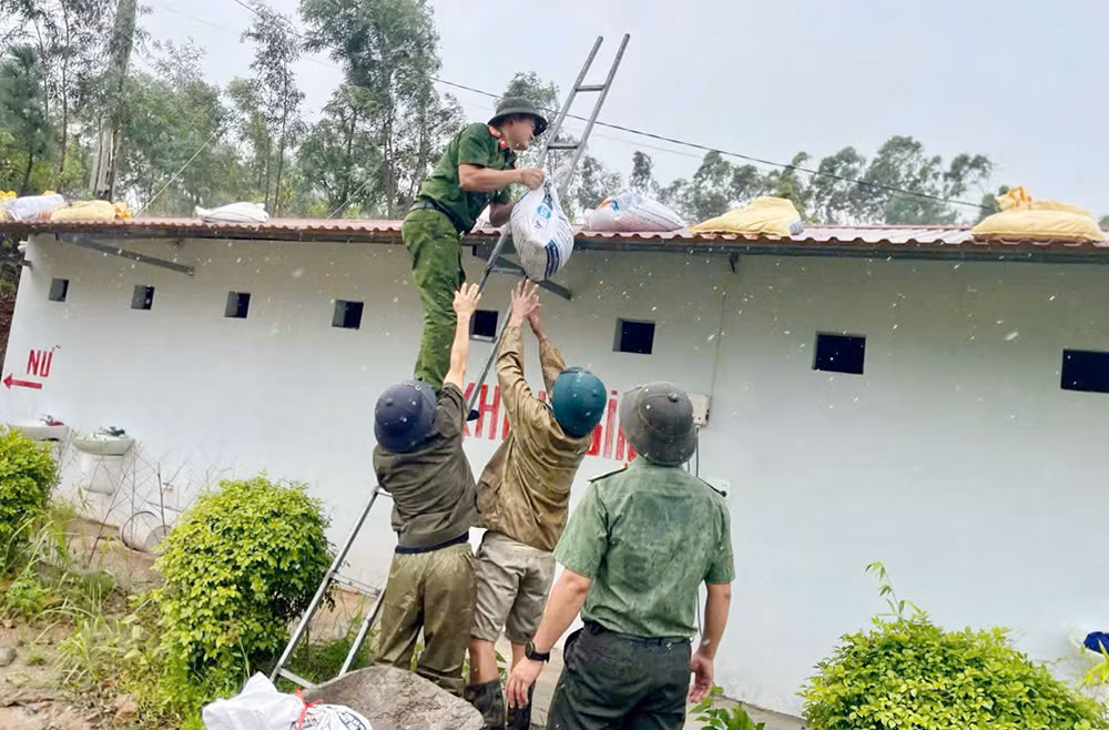 Chủ động ứng phó với bão số 3 (Wipha) -0