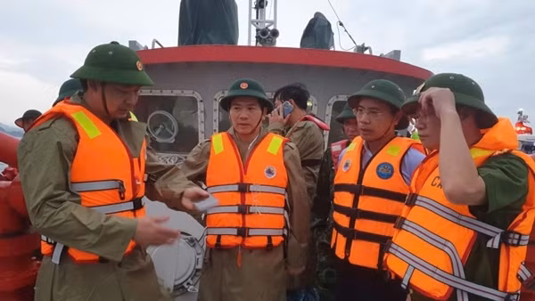 Quảng Ninh huy động 1.000 người, 100 tàu, xuồng nỗ lực tìm kiếm nạn nhân trước khi bão đổ bộ