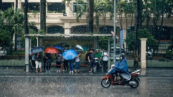 Miền Bắc mưa to, nhiệt độ giảm