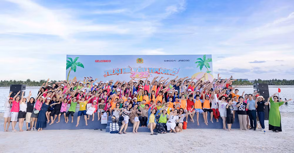 168 học sinh tiêu biểu tham gia “Trại hè yêu thương” tại Khu du lịch Quốc tế Đồi Rồng -0