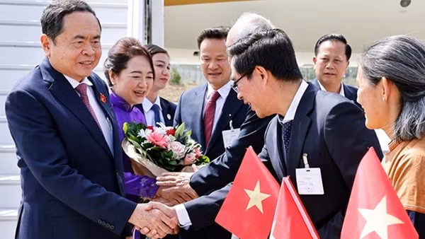Chủ tịch Quốc hội bắt đầu dự Hội nghị các Chủ tịch Quốc hội thế giới lần thứ 6