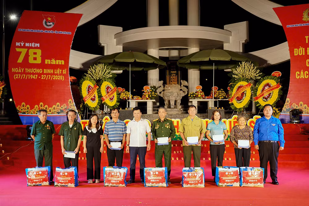 Tuổi trẻ CAND và Tuyên Quang tri ân những người ngã xuống vì Tổ quốc -0