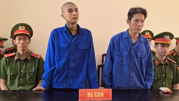 Cha rủ con giết người sau cuộc nhậu, cả 2 lãnh án tổng cộng 26 năm tù