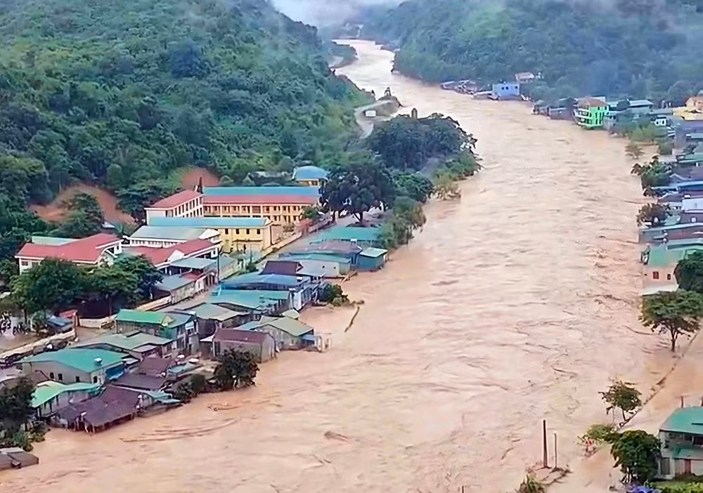 Ứng dụng khoa học, công nghệ nâng cao năng lực dự báo, cảnh báo thiên tai -0