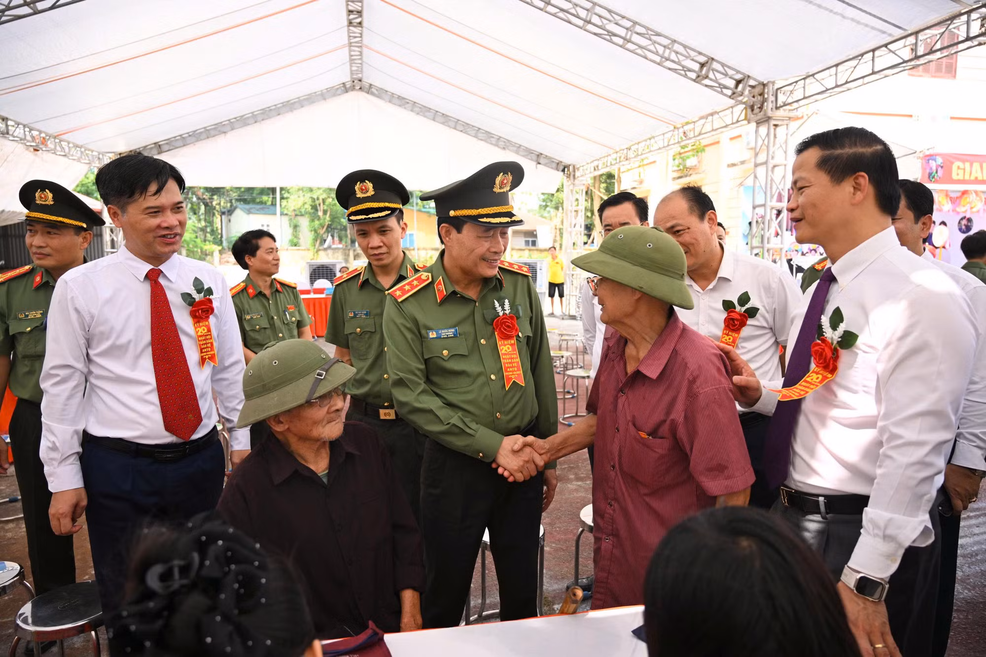 ngày hội.jpg -0