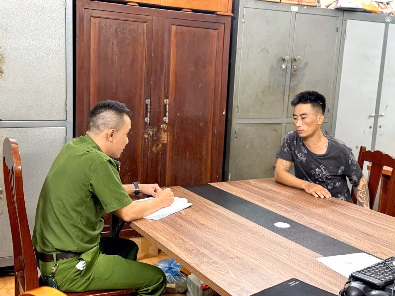 Công an tỉnh Phú Thọ bắt giữ thành công đối tượng dùng dao khống chế, giữ người trái pháp luật -0