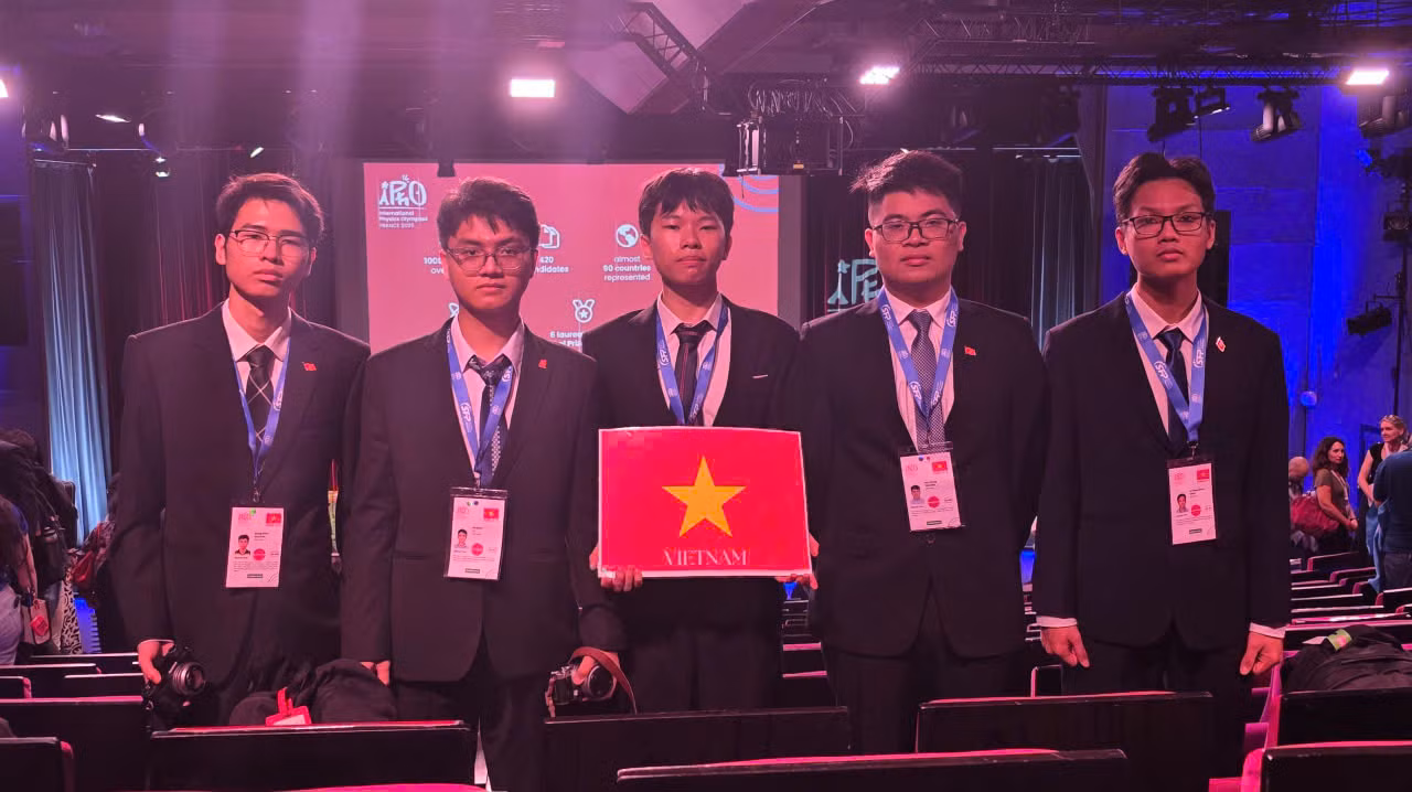 Việt Nam nằm trong top 10 tại Kỳ thi Olympic Vật lý quốc tế 2025 -0