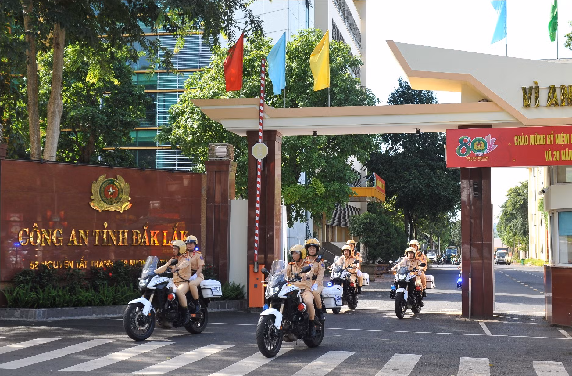 Công an Đắk Lắk ra quân bảo đảm ANTT các ngày lễ lớn -0