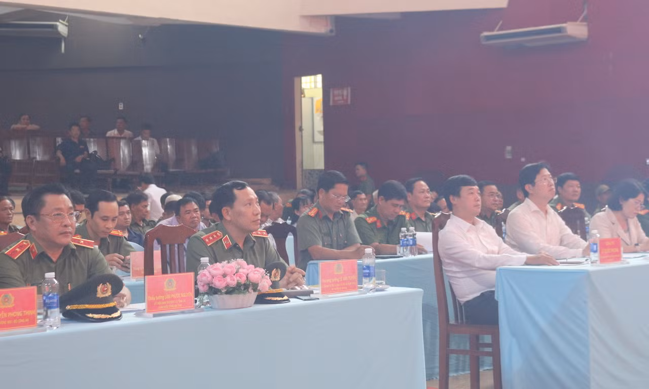 Đồng Tháp: Đẩy mạnh phong trào toàn dân bảo vệ An ninh Tổ quốc trong thực hiện chính quyền địa phương hai cấp -3