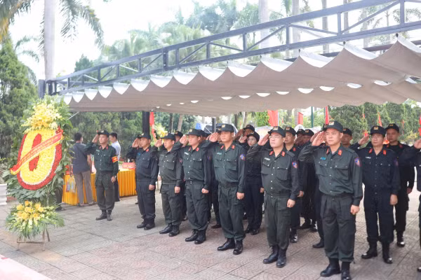 Công an các đơn vị, địa phương tiếp tục tri ân nhân ngày Thương binh - Liệt sĩ -1