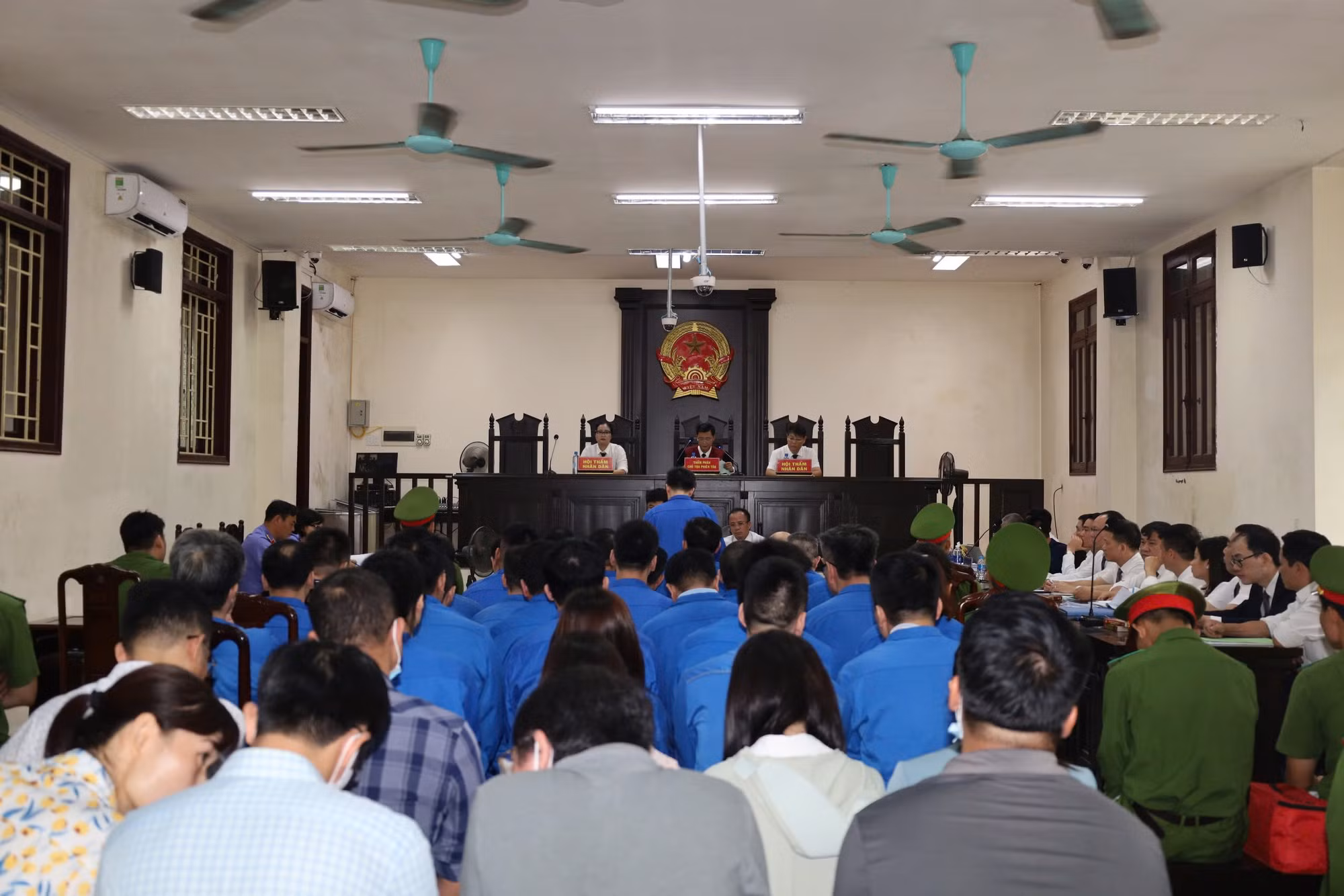 Cấp dưới của cựu Tổng Biên tập Tạp chí Môi trường và Đô thị Việt Nam dùng chiêu thức gì để cưỡng đoạt hàng tỷ đồng? -0