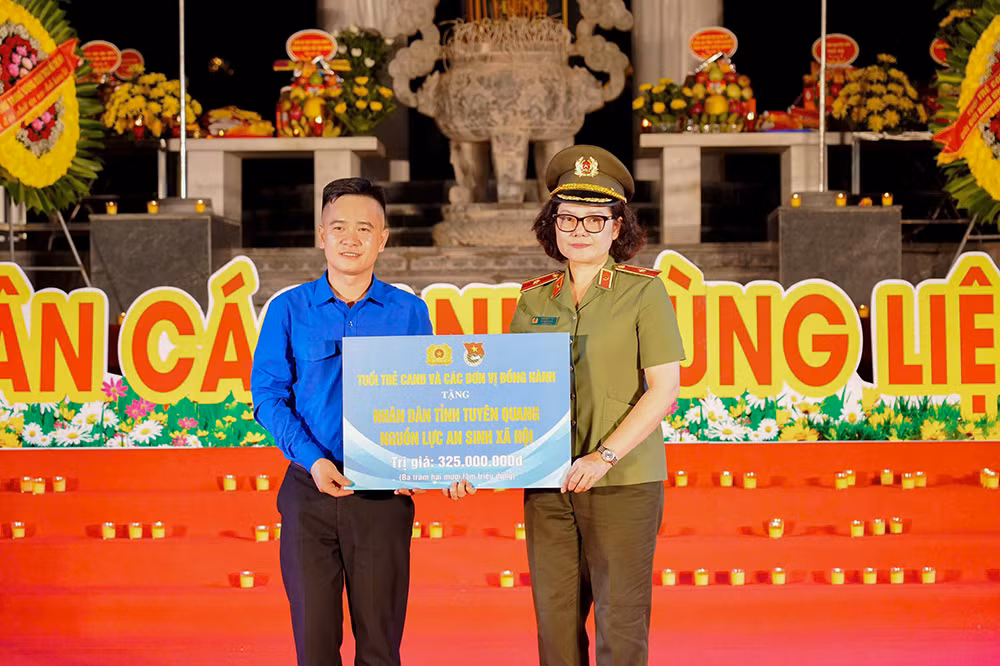 Tuổi trẻ CAND và Tuyên Quang tri ân những người ngã xuống vì Tổ quốc -0