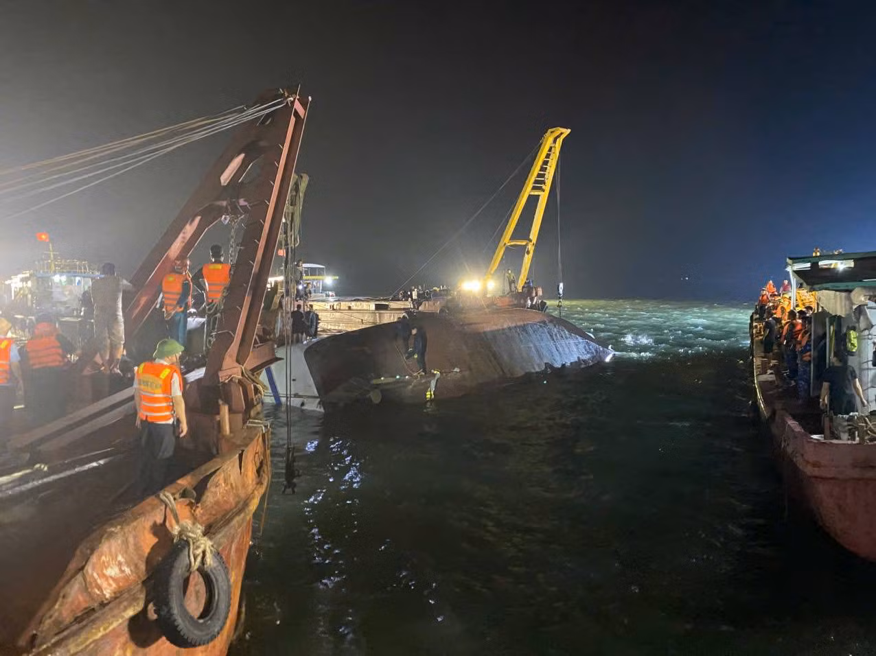 Hà Nội: Dự kiến hỗ trợ 30 triệu đồng cho mỗi trường hợp tử vong trong vụ lật tàu du lịch