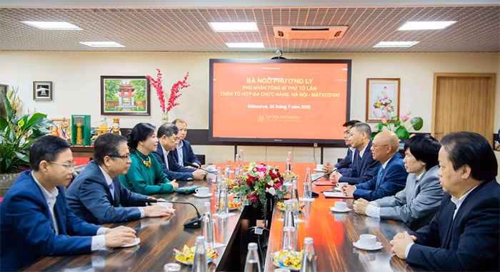 Phu nhân Tổng Bí thư Tô Lâm thăm lớp học tiếng Việt tại Nga -0
