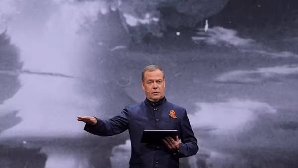 Ông Medvedev cảnh báo nguy cơ xung đột Mỹ-Nga