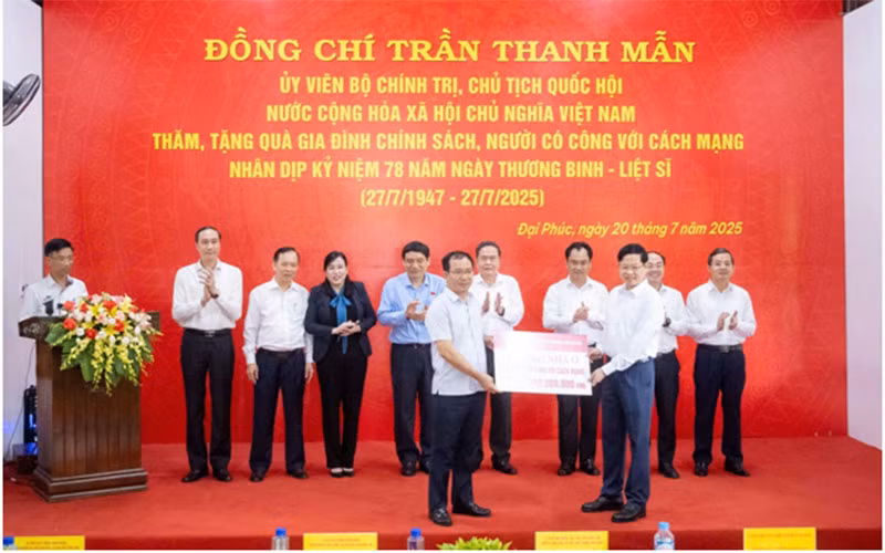 Agribank tri ân thương binh liệt sĩ, người có công với cách mạng nhân dịp 27/7 -0
