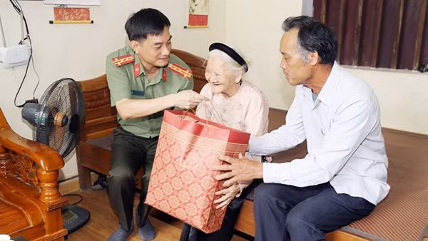Nhiều hoạt động tri ân thương binh, gia đình liệt sĩ và người có công