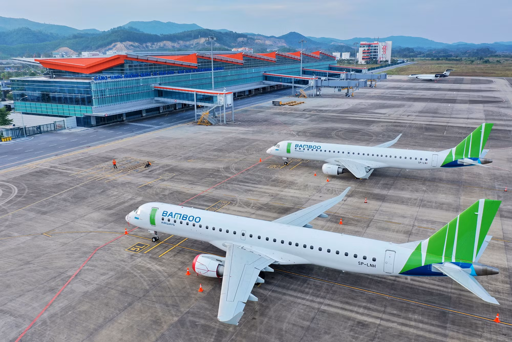 Những sân bay nào bị ảnh hưởng trực tiếp bởi bão số 3? -0