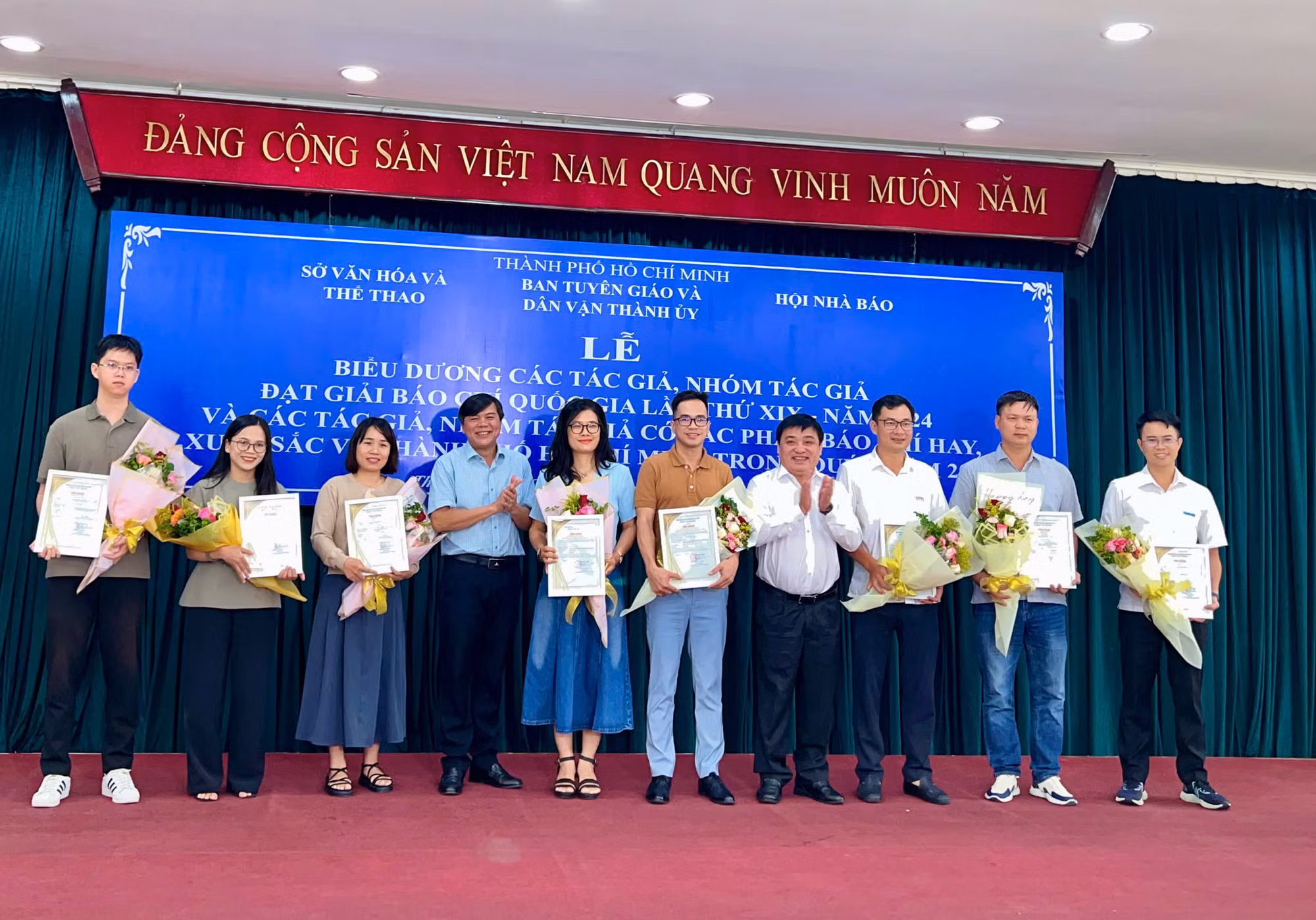 TP Hồ Chí Minh khen thưởng 3 tác phẩm hay, xuất sắc của Báo CAND -0