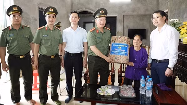 Công an tỉnh Hưng Yên tri ân người có công với cách mạng