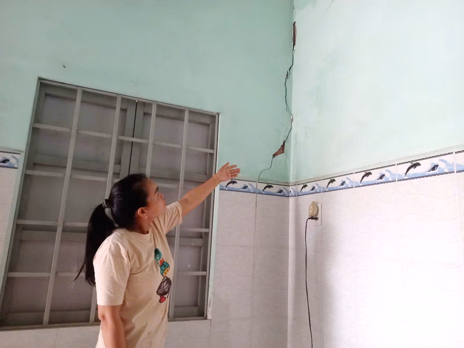 Chủ đầu tư dự án cao tốc Chí Thạnh - Vân Phong nói gì về bồi thường loạt nhà dân bị hư hỏng? -0
