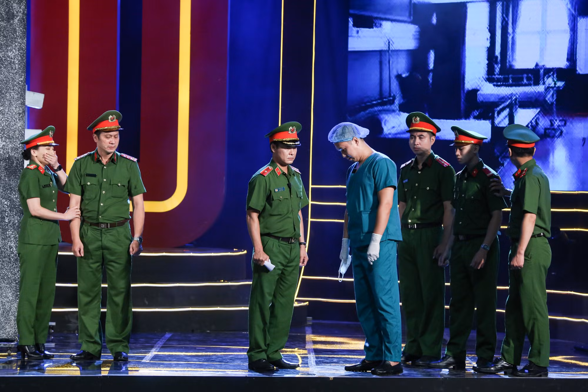 Chương trình giao lưu nghệ thuật “Hoa cài trên lá chắn – 2022”: Khắc họa chân thật, sinh động và ấn tượng về lực lượng CSND -0