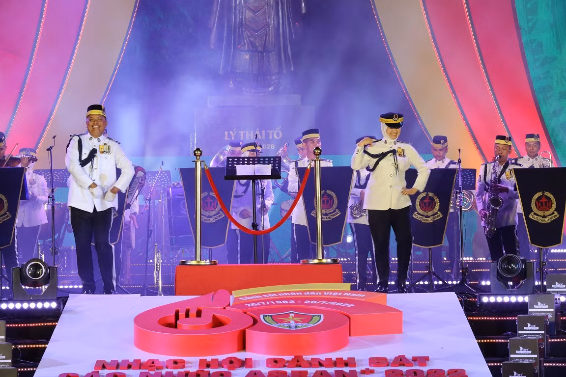 “Đại tiệc” âm nhạc của tình đoàn kết, hữu nghị, vì hòa bình, thịnh vượng của các quốc gia -0