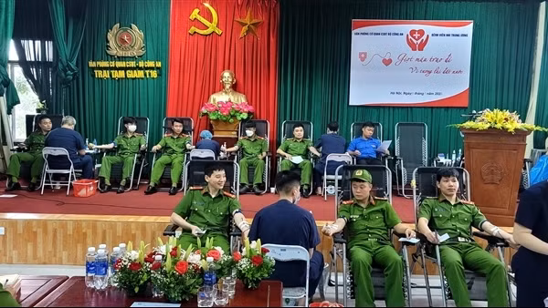 Văn phòng Cơ quan Cảnh sát điều tra phát động cán bộ chiến sĩ hiến máu nhân đạo