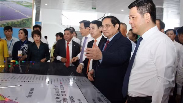 Thủ tướng Phạm Minh Chính dự Hội nghị Xúc tiến đầu tư tỉnh Hậu Giang